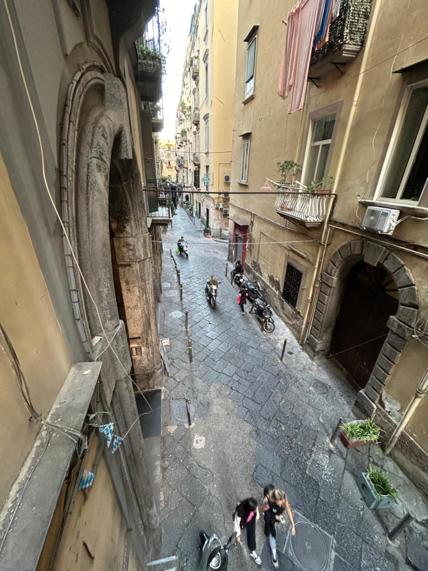 Anni Chiaia Napoli